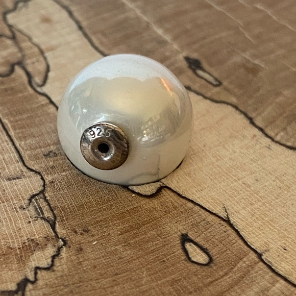 925 White iridescent earrings double stud - Picture 9 of 9